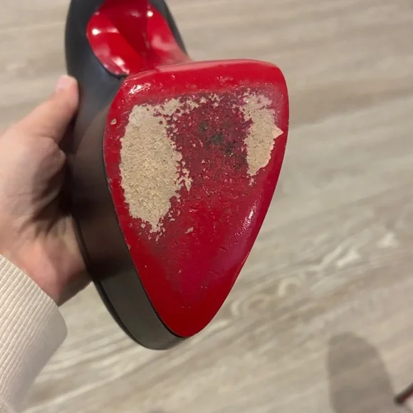 CHRISTIAN LOUBOUTIN
Dolly 160 leather pumps - Picture 8 of 15